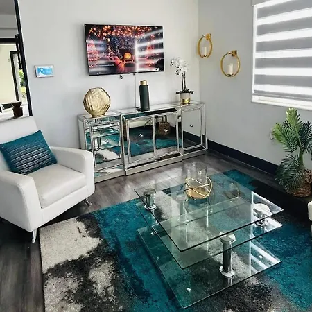 Oasis Near Miami International Apartamento